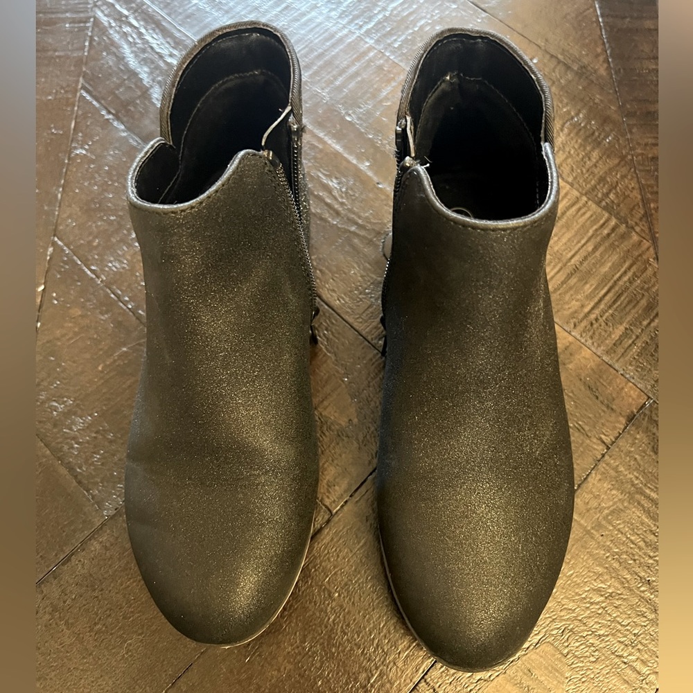 Girls Cat & Jack boots